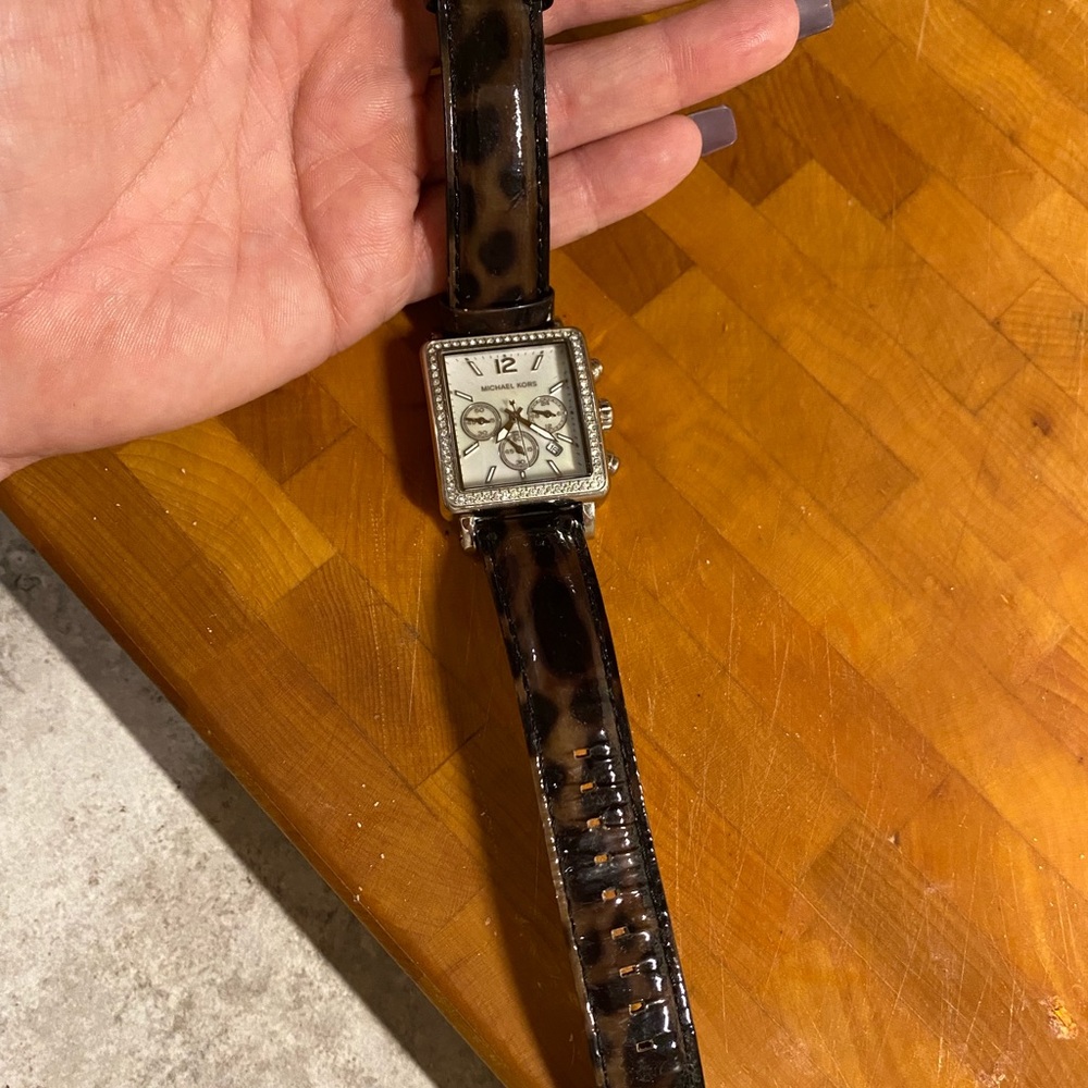 Michael Kors Leather, Tortoise and Silver Watch - Picture 12 of 16